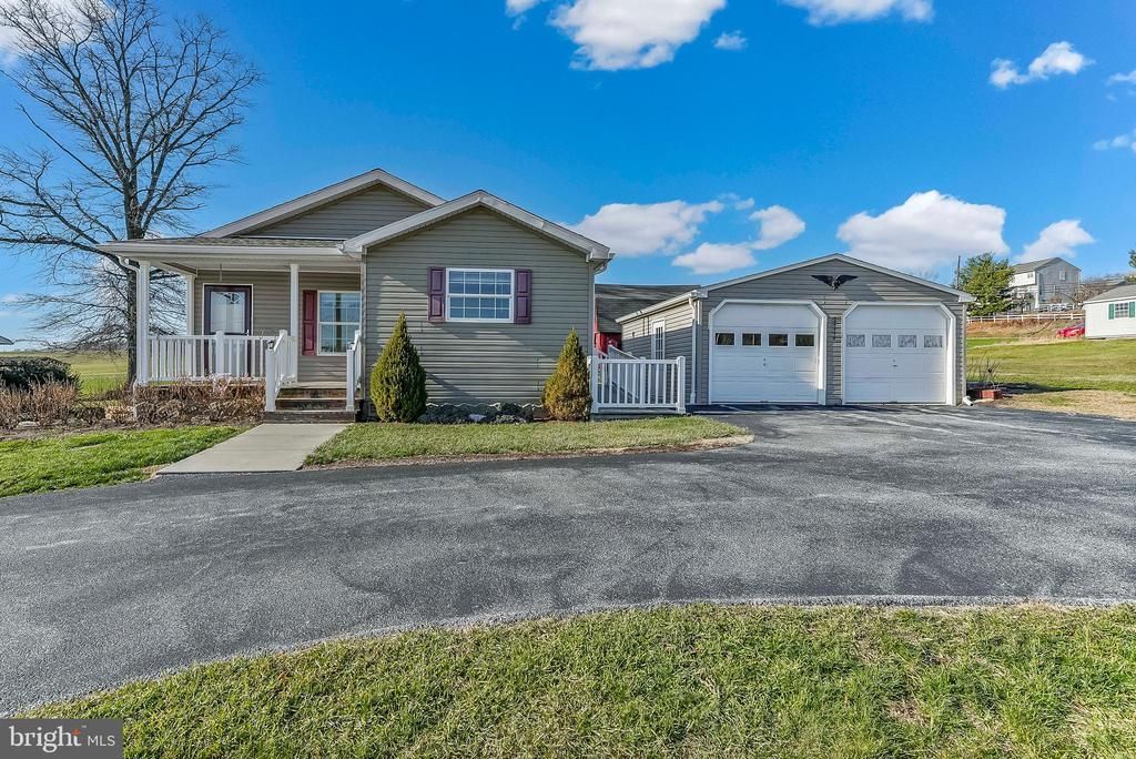 936 Gap Road, Kinzers, PA 17535 Main Photo