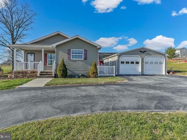 936 GAP ROAD, KINZERS, PA 17535