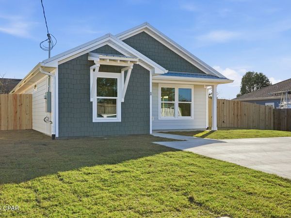 1 Harvard Circle, Panama City, FL 32405