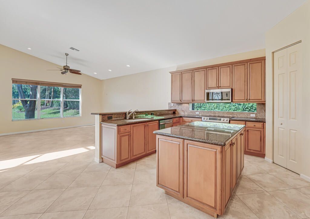 7903 Ferndale Bend Drive, Lake Worth, FL 33467 Photo