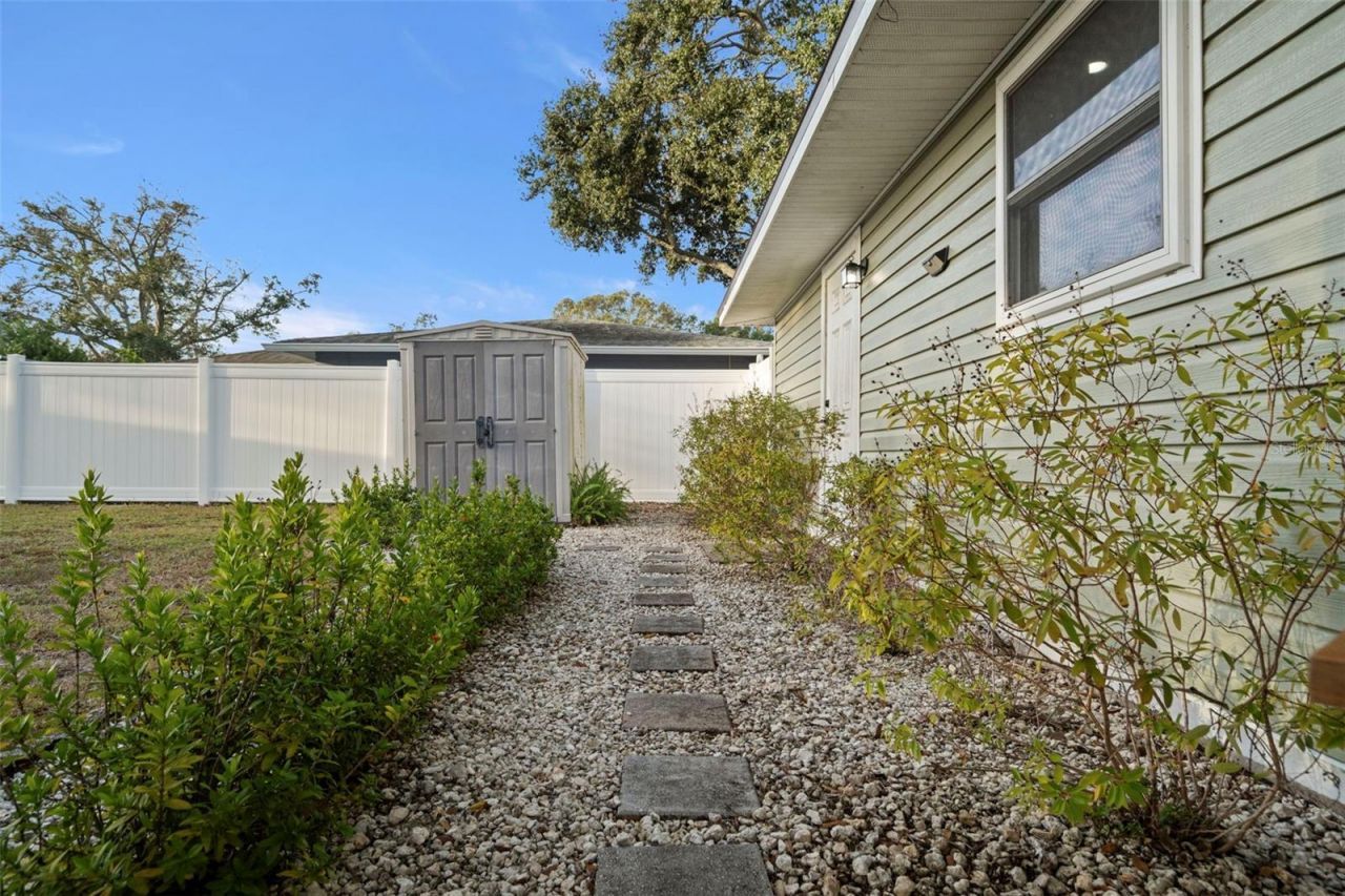 6500 Briar Ridge Court N, Pinellas Park, FL 33782 Photo