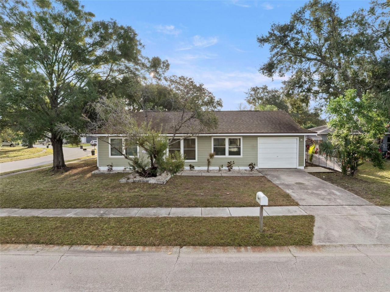 6500 Briar Ridge Court N, Pinellas Park, FL 33782 Photo
