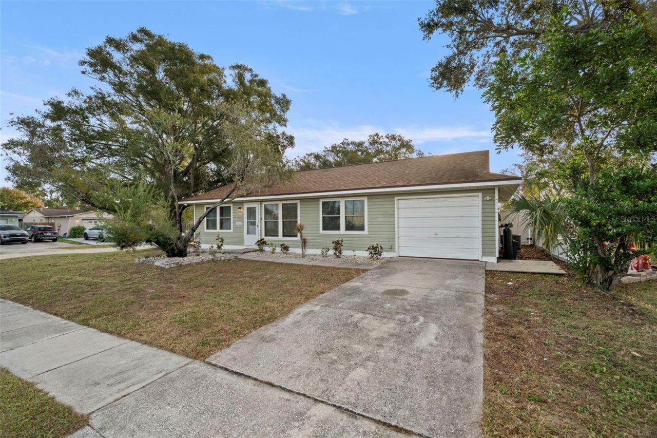 6500 Briar Ridge Court N, Pinellas Park, FL 33782 Photo