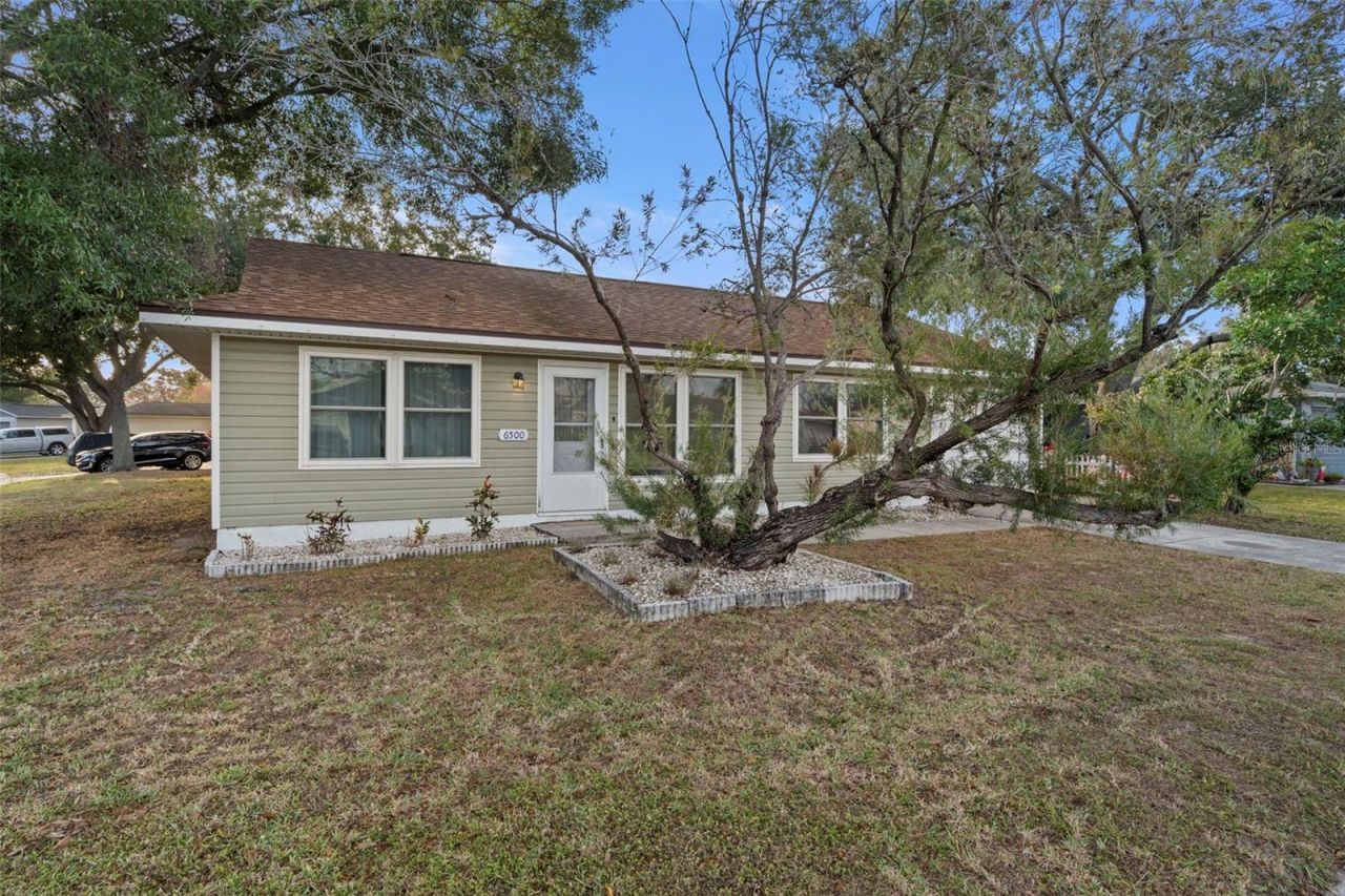 6500 Briar Ridge Court N, Pinellas Park, FL 33782 Photo
