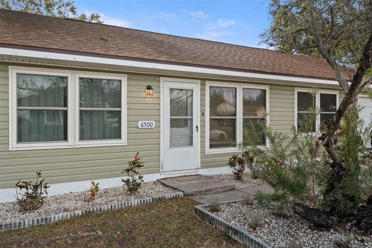 6500 Briar Ridge Court N, Pinellas Park, FL 33782 Photo