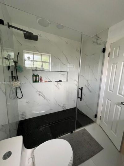 6190 W 14th Ave, Hialeah, FL 33012 Photo