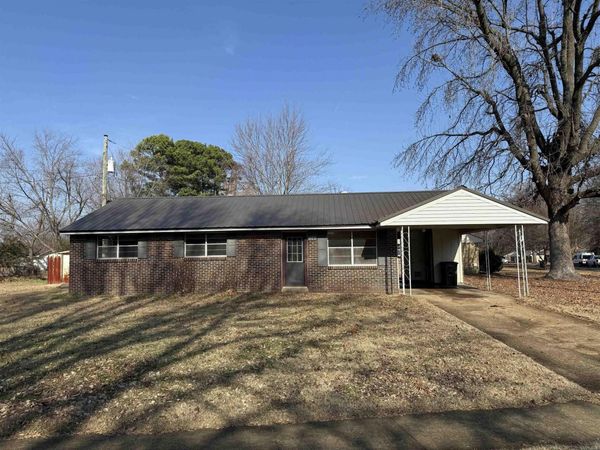 1500 W College, Jonesboro, AR 72401