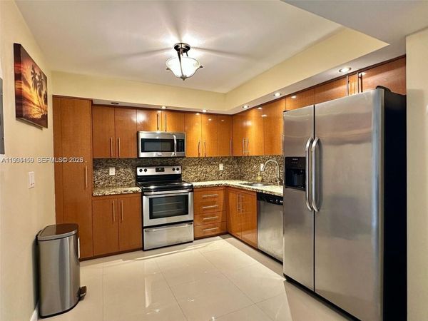 2401 S Ocean Dr, Unit 707, Hollywood, FL 33019