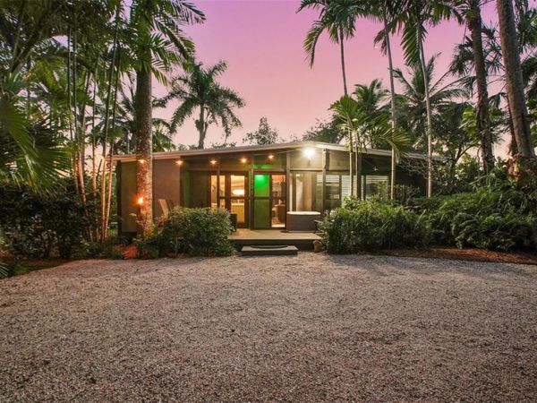 301 SW 14 Way, Fort Lauderdale, FL 33312