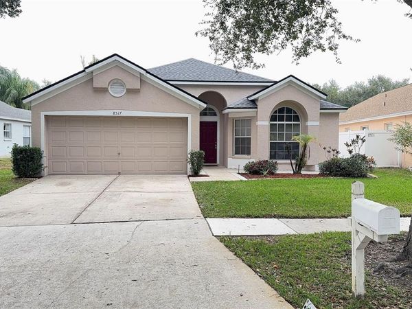 8517 FAWN CREEK DRIVE, TAMPA, FL 33626