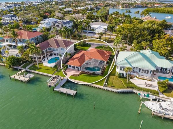 480 CLEVELAND DRIVE, SARASOTA, FL 34236