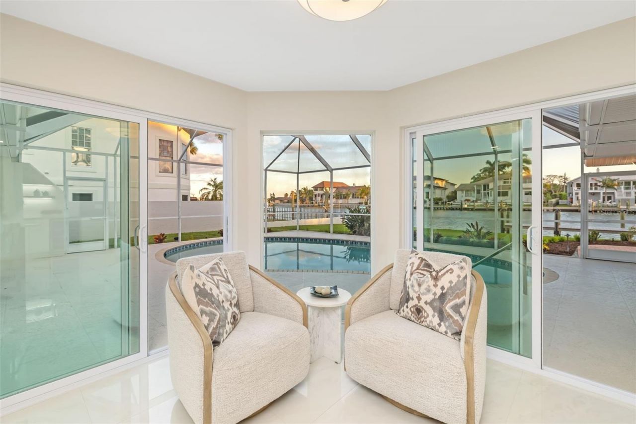 480 Cleveland Drive, Sarasota, FL 34236 Photo