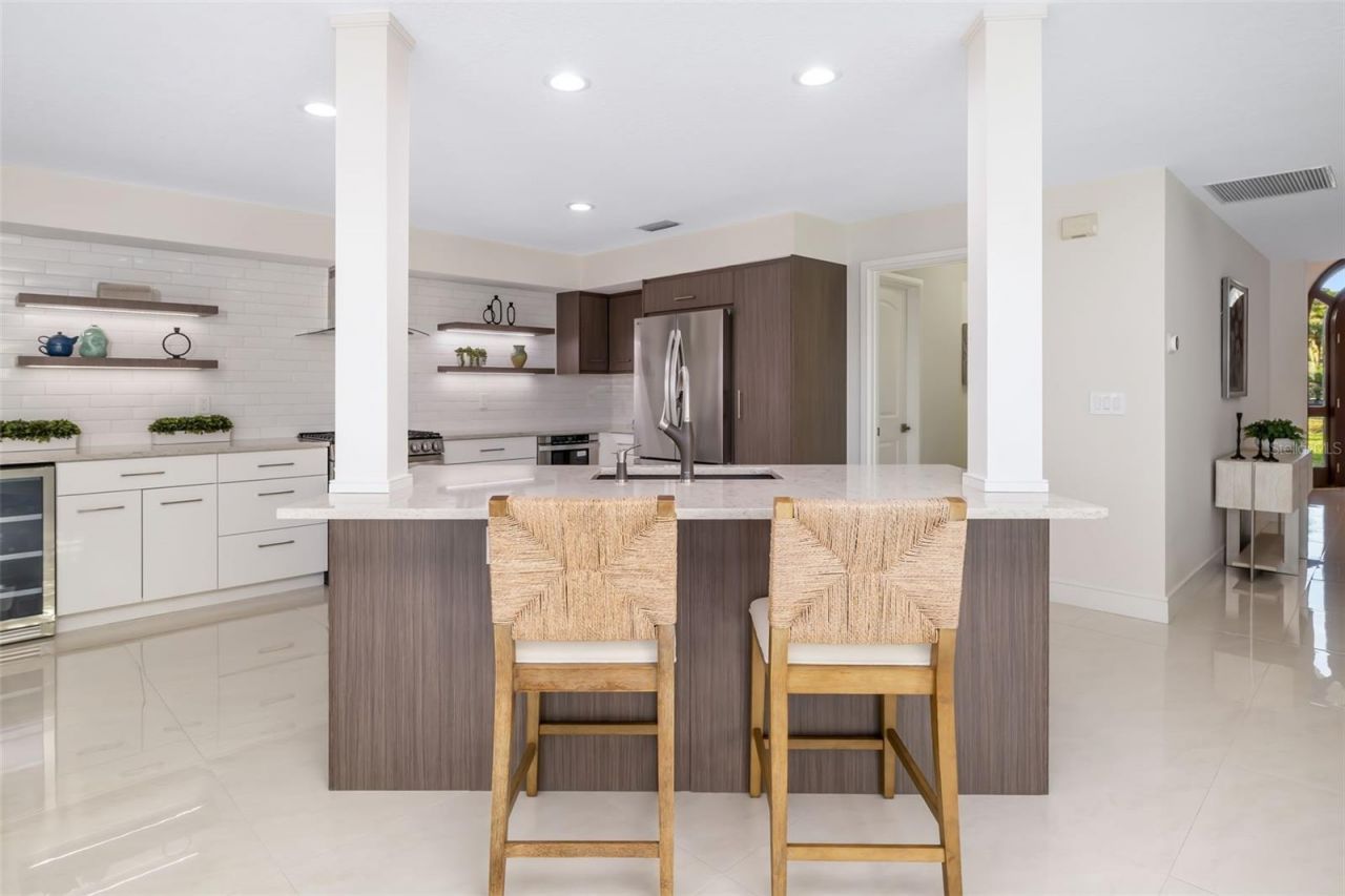 480 Cleveland Drive, Sarasota, FL 34236 Photo