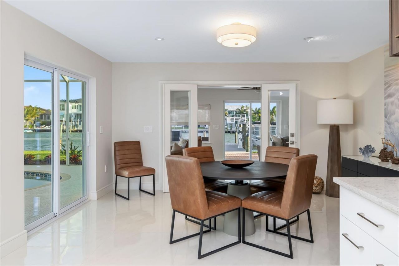 480 Cleveland Drive, Sarasota, FL 34236 Photo