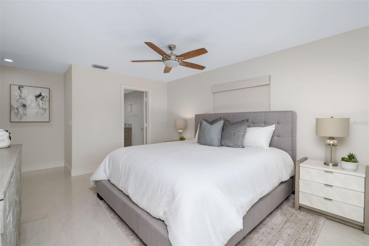 480 Cleveland Drive, Sarasota, FL 34236 Photo