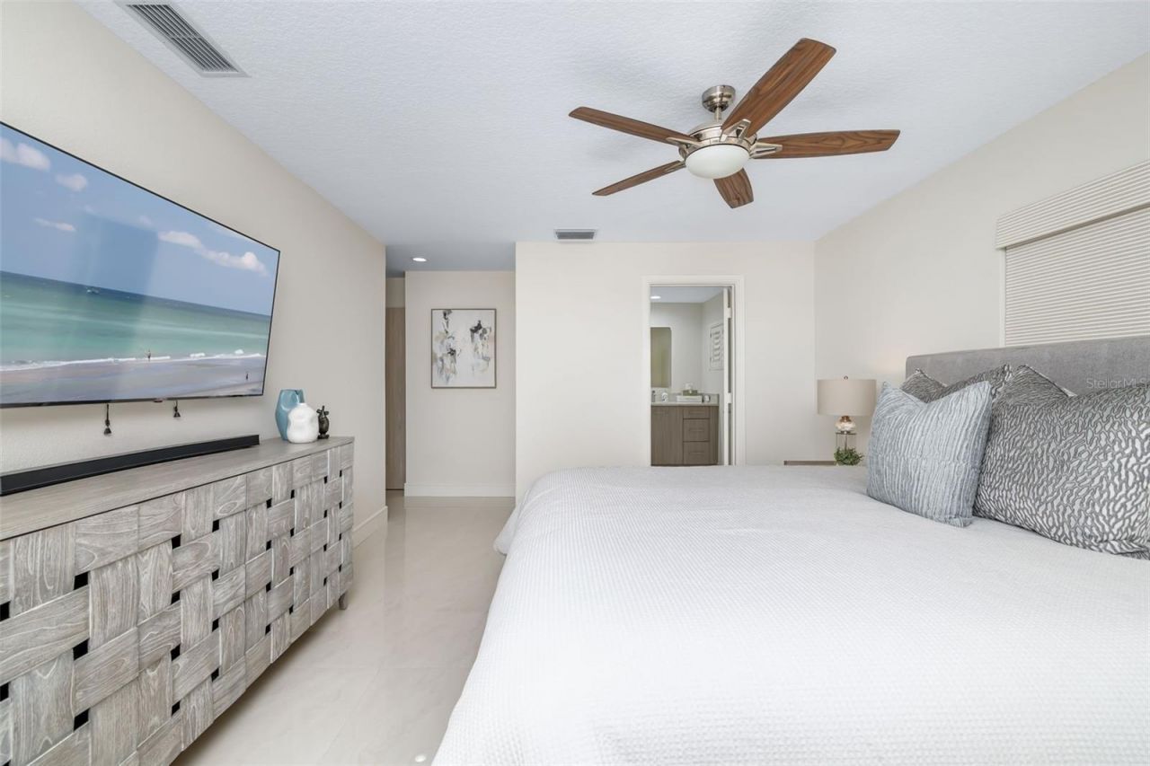 480 Cleveland Drive, Sarasota, FL 34236 Photo