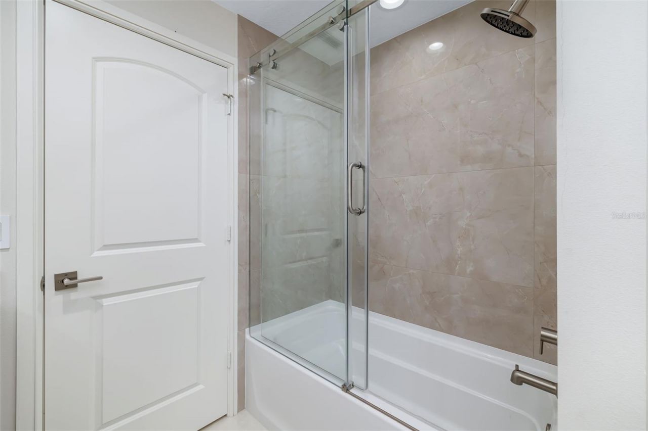 480 Cleveland Drive, Sarasota, FL 34236 Photo