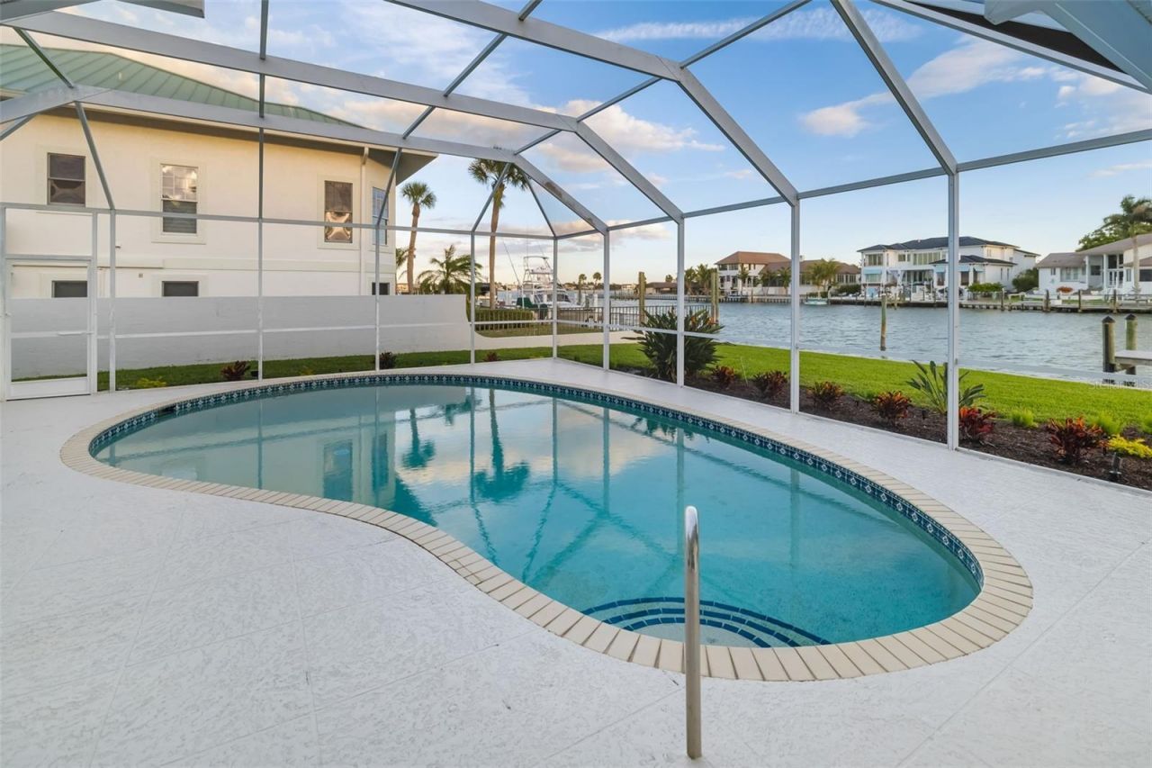 480 Cleveland Drive, Sarasota, FL 34236 Photo