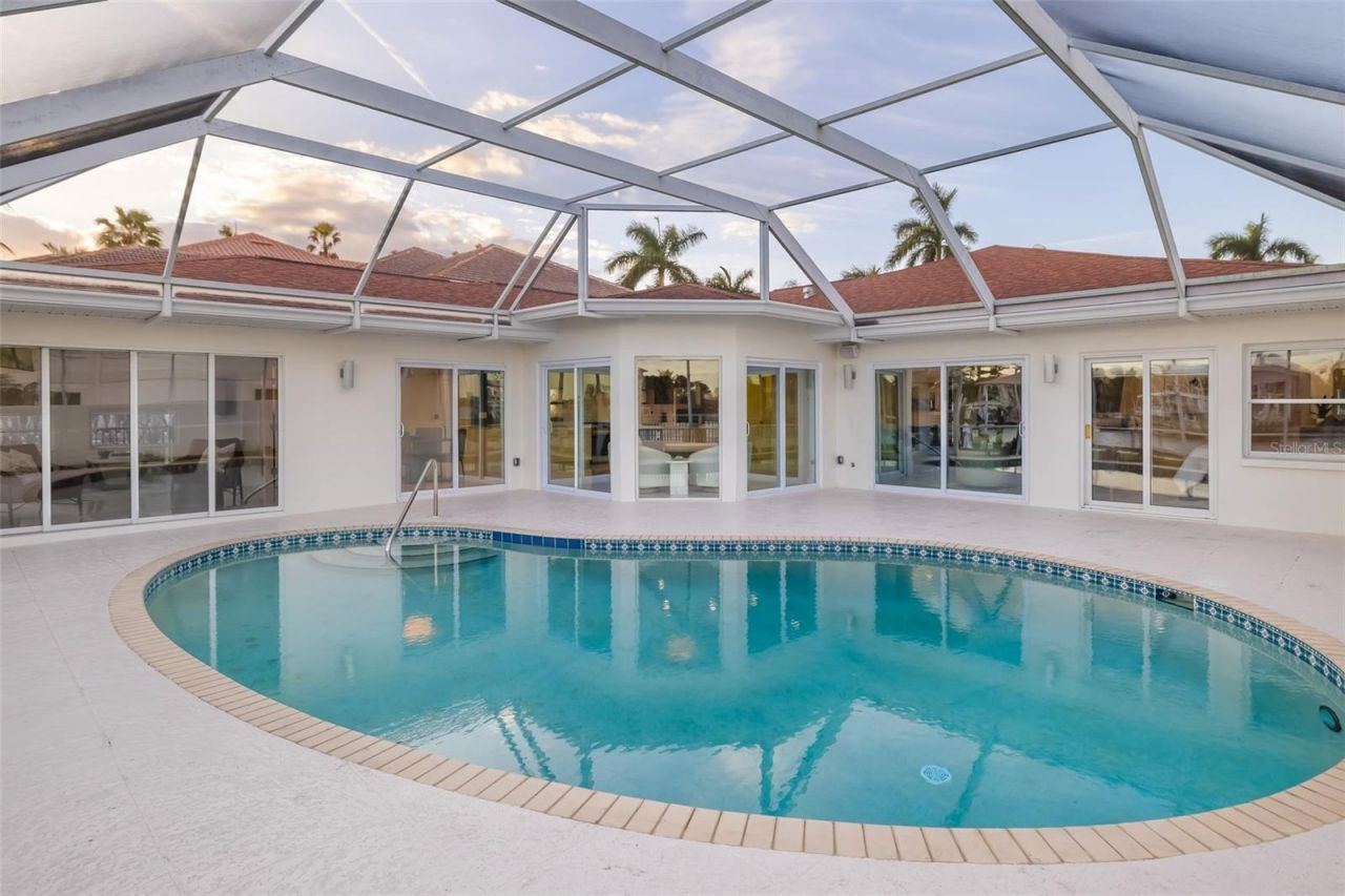 480 Cleveland Drive, Sarasota, FL 34236 Photo