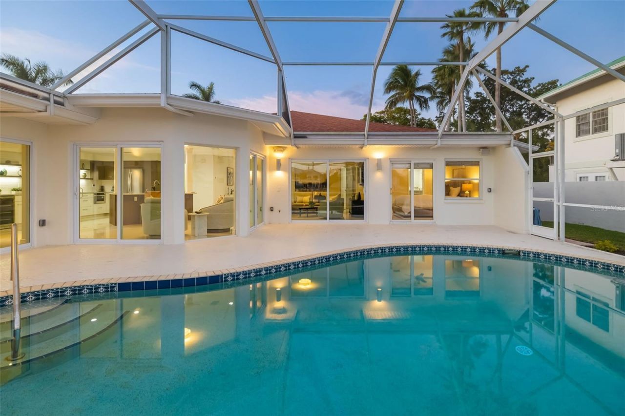 480 Cleveland Drive, Sarasota, FL 34236 Photo