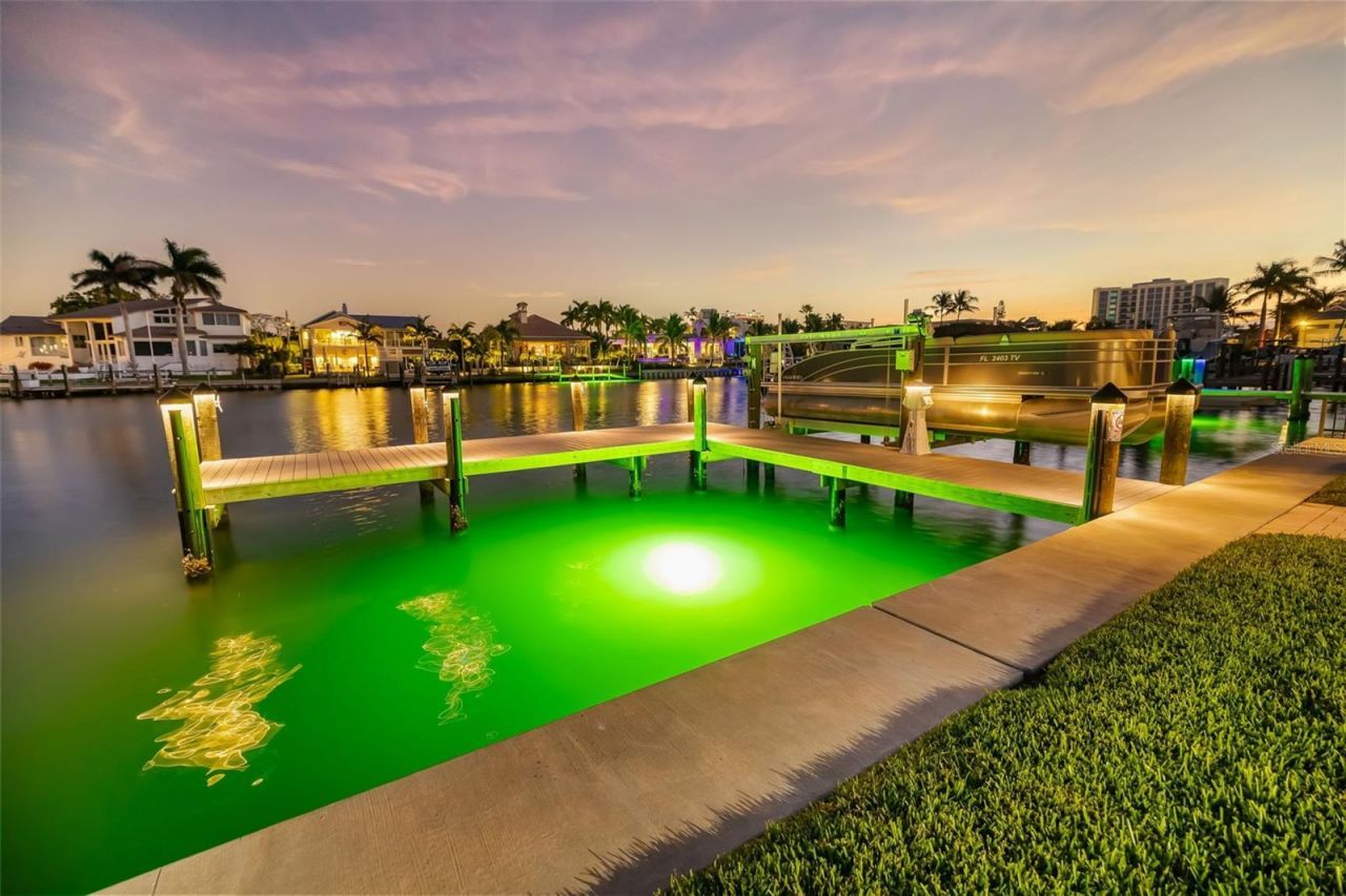 480 Cleveland Drive, Sarasota, FL 34236 Photo