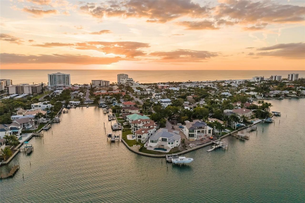 480 Cleveland Drive, Sarasota, FL 34236 Photo