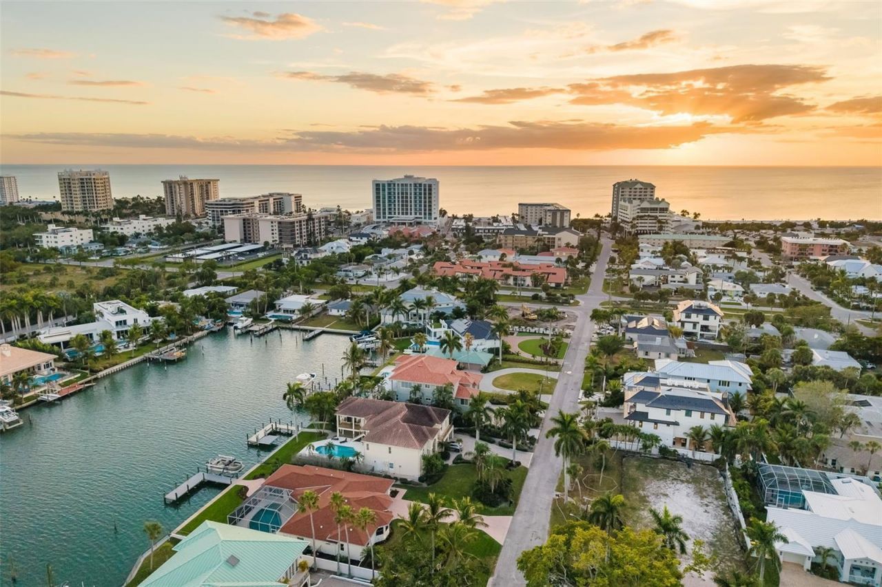 480 Cleveland Drive, Sarasota, FL 34236 Photo