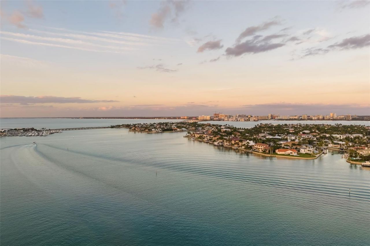 480 Cleveland Drive, Sarasota, FL 34236 Photo