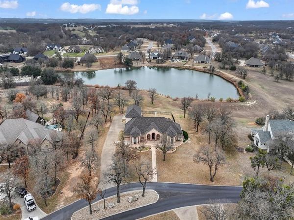 525 S Sugartree Drive, Lipan, TX 76462