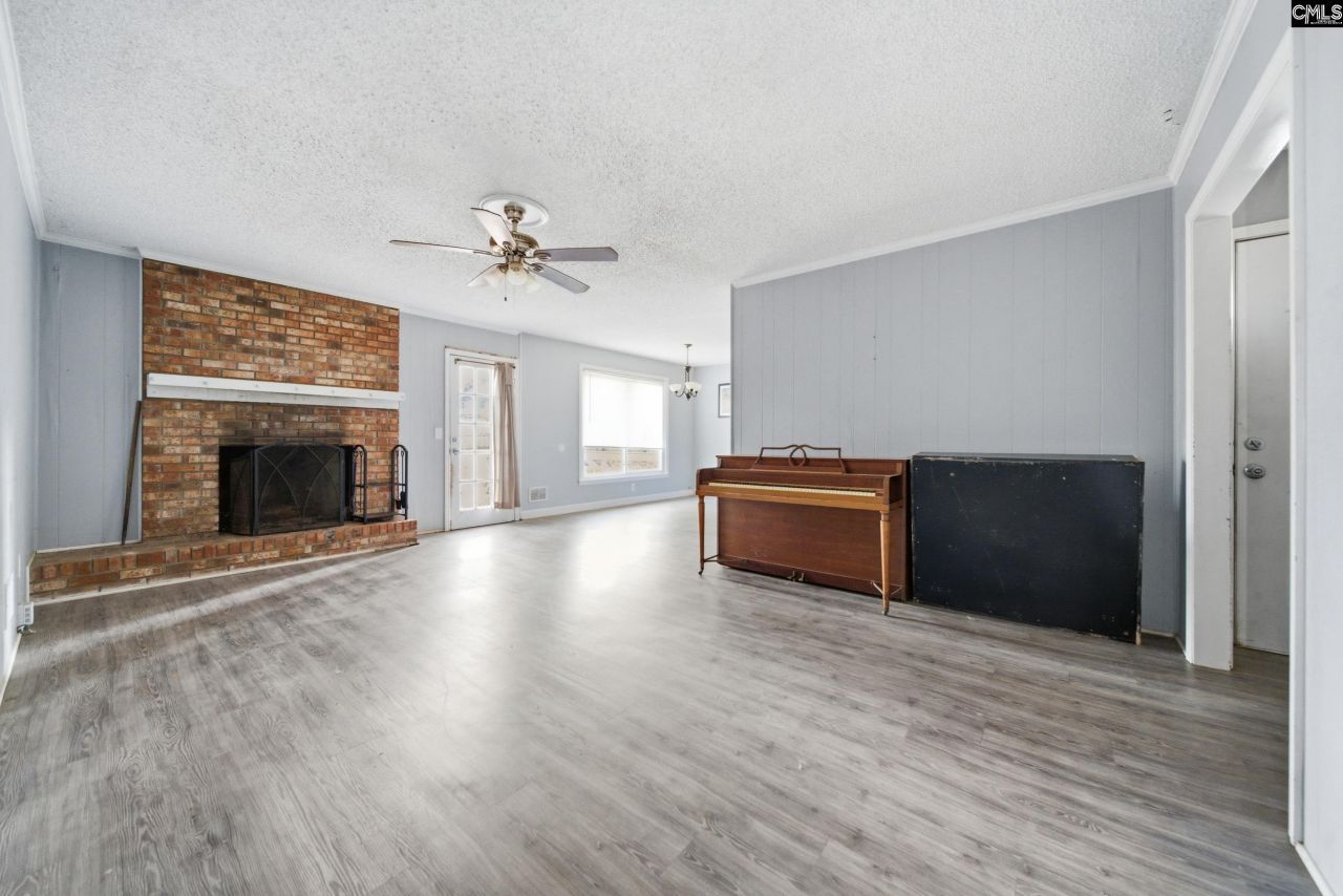 204 Ashwood Drive Photo 10