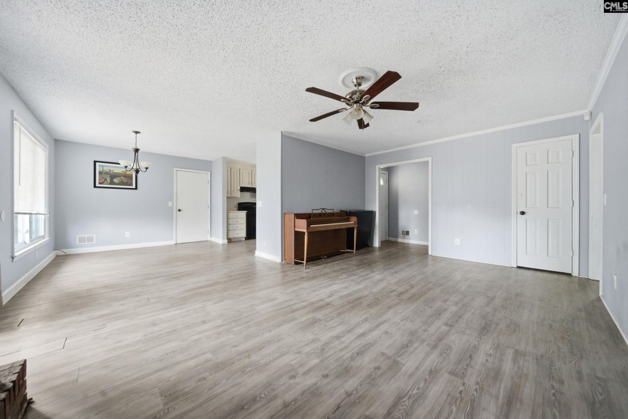 204 Ashwood Drive Photo 11