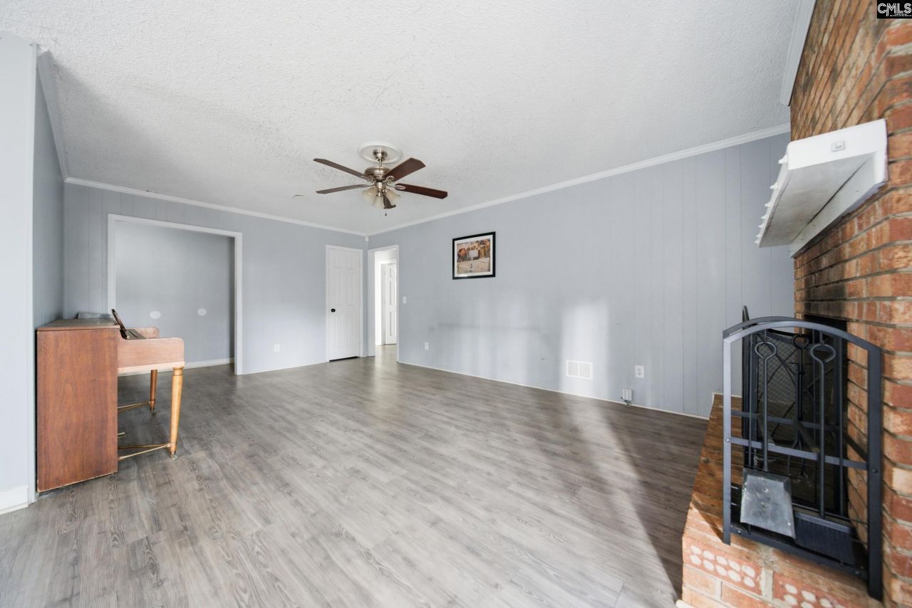 204 Ashwood Drive Photo 12