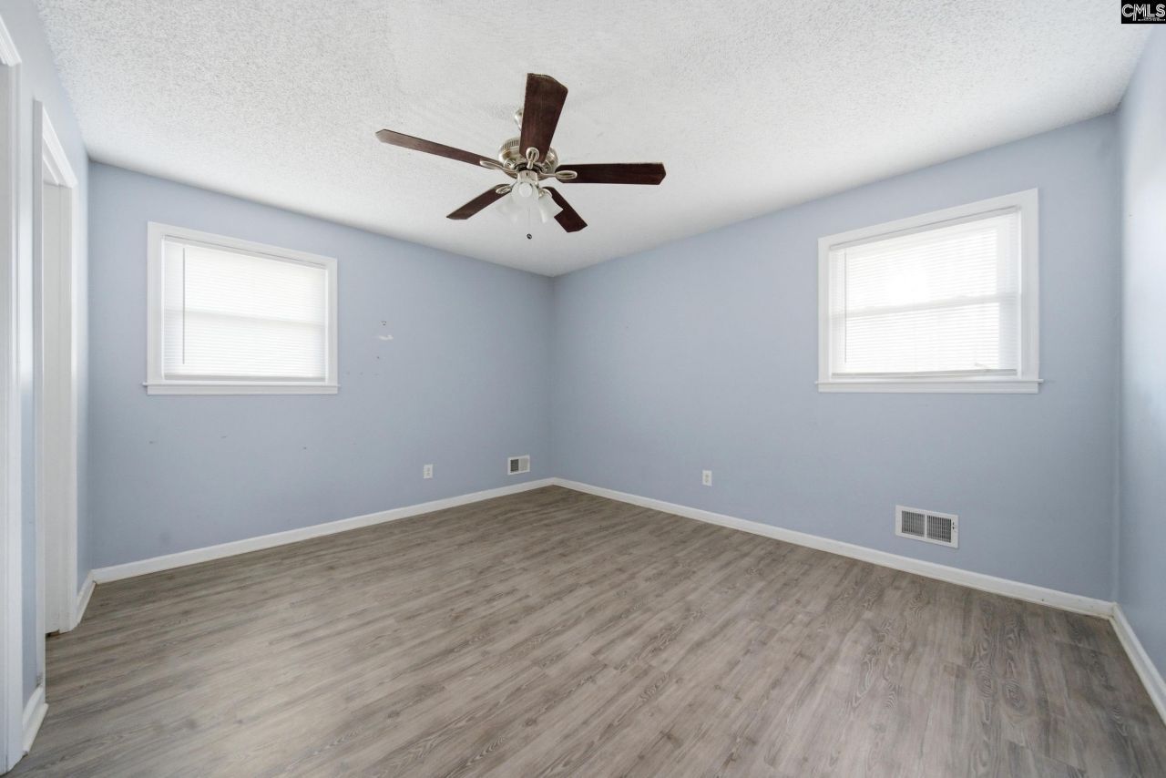 204 Ashwood Drive Photo 17