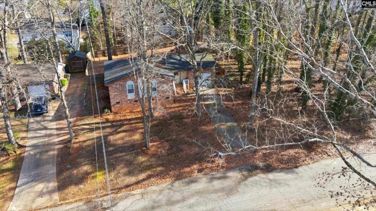 204 Ashwood Drive Photo 5