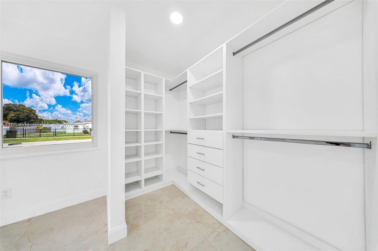 2410 NW 155th Ter, Miami Gardens, FL 33054 Photo