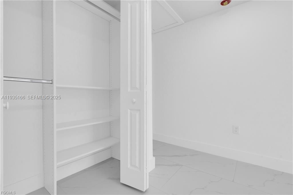 356 New York Drive, Fort Myers, FL 33905 Photo