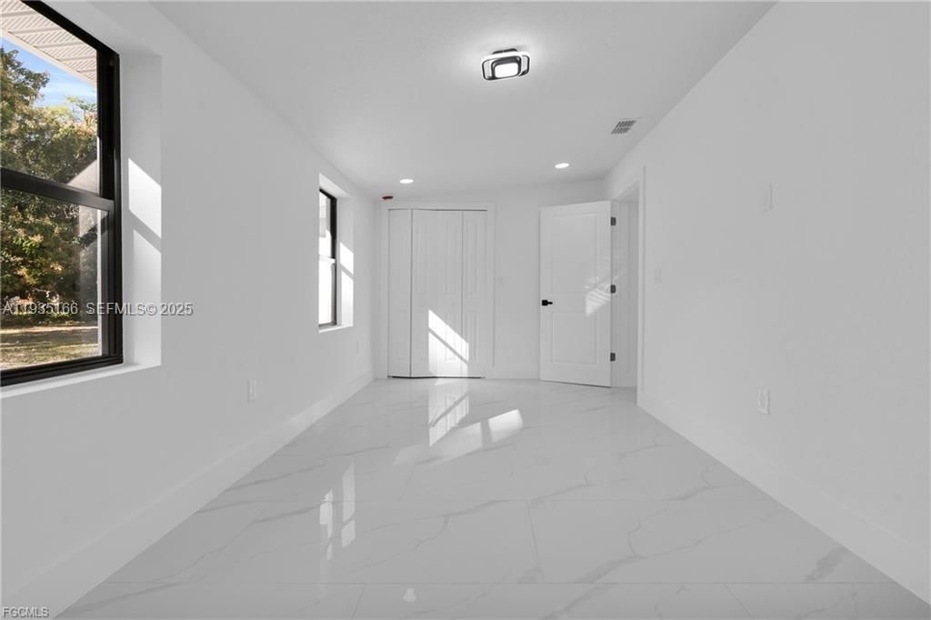 356 New York Drive, Fort Myers, FL 33905 Photo