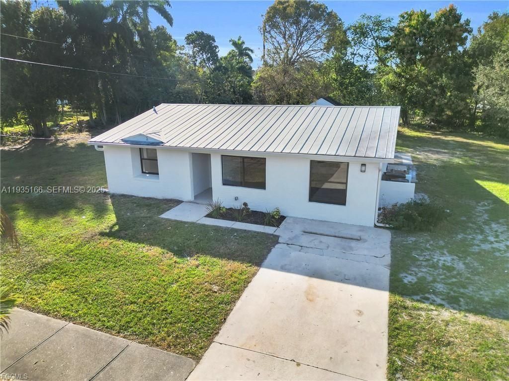 356 New York Drive, Fort Myers, FL 33905 Photo
