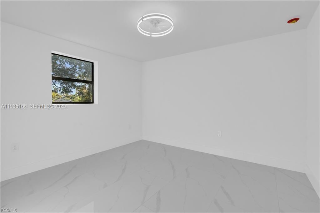 356 New York Drive, Fort Myers, FL 33905 Photo