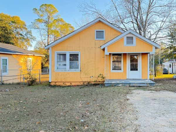1502 E Roosevelt Avenue, Albany, GA 31705