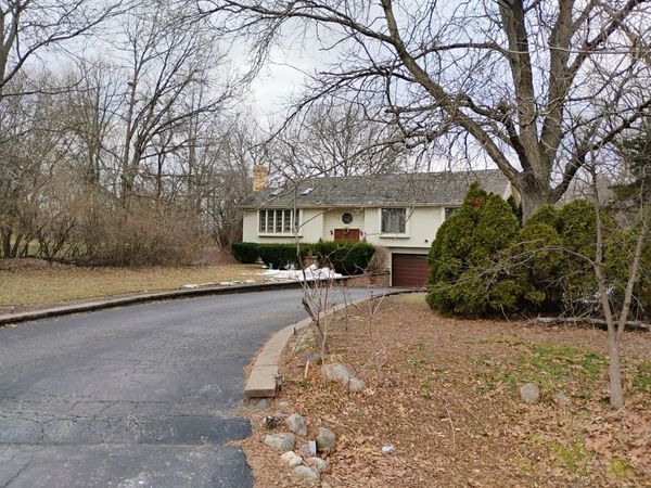 21 Sequoia Road, Hawthorn Woods, IL 60047