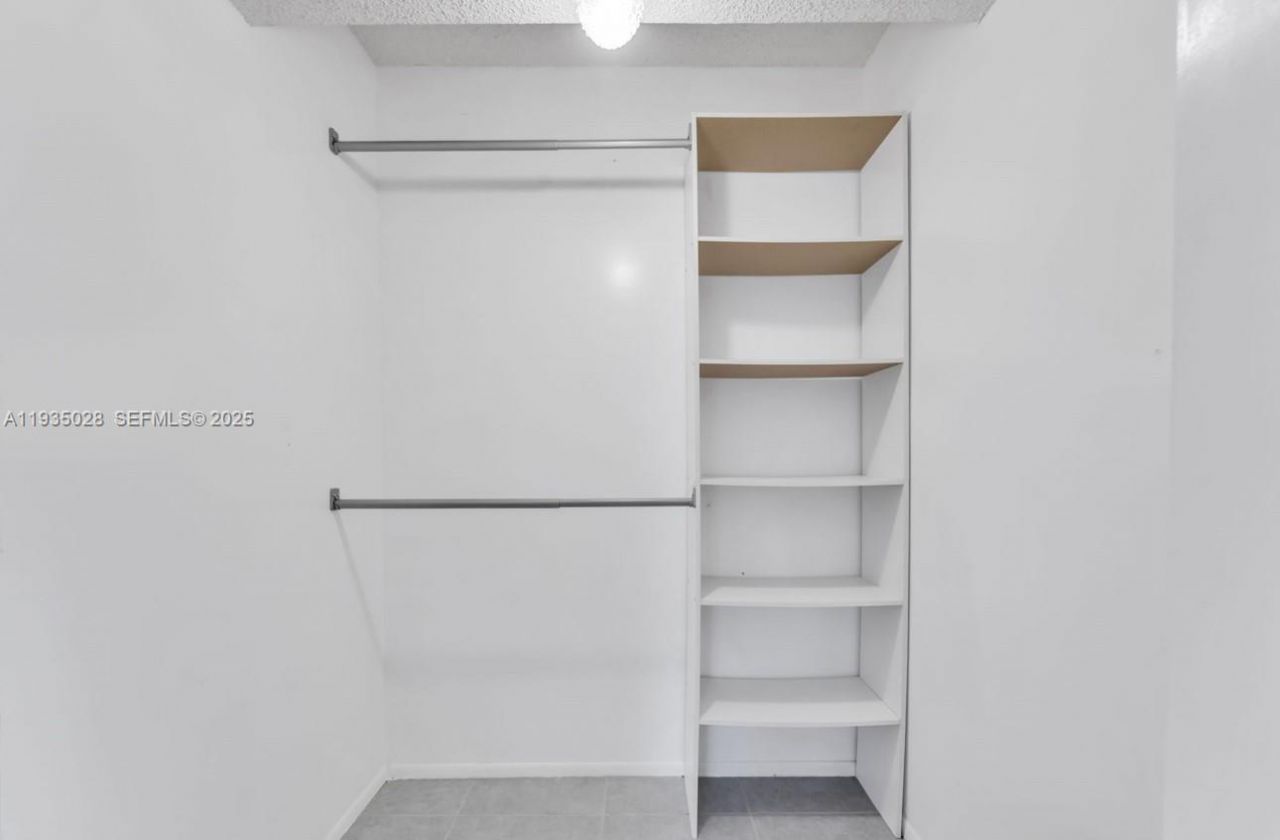 4172 Inverrary Dr, Unit 304, Lauderhill, FL 33319 Photo