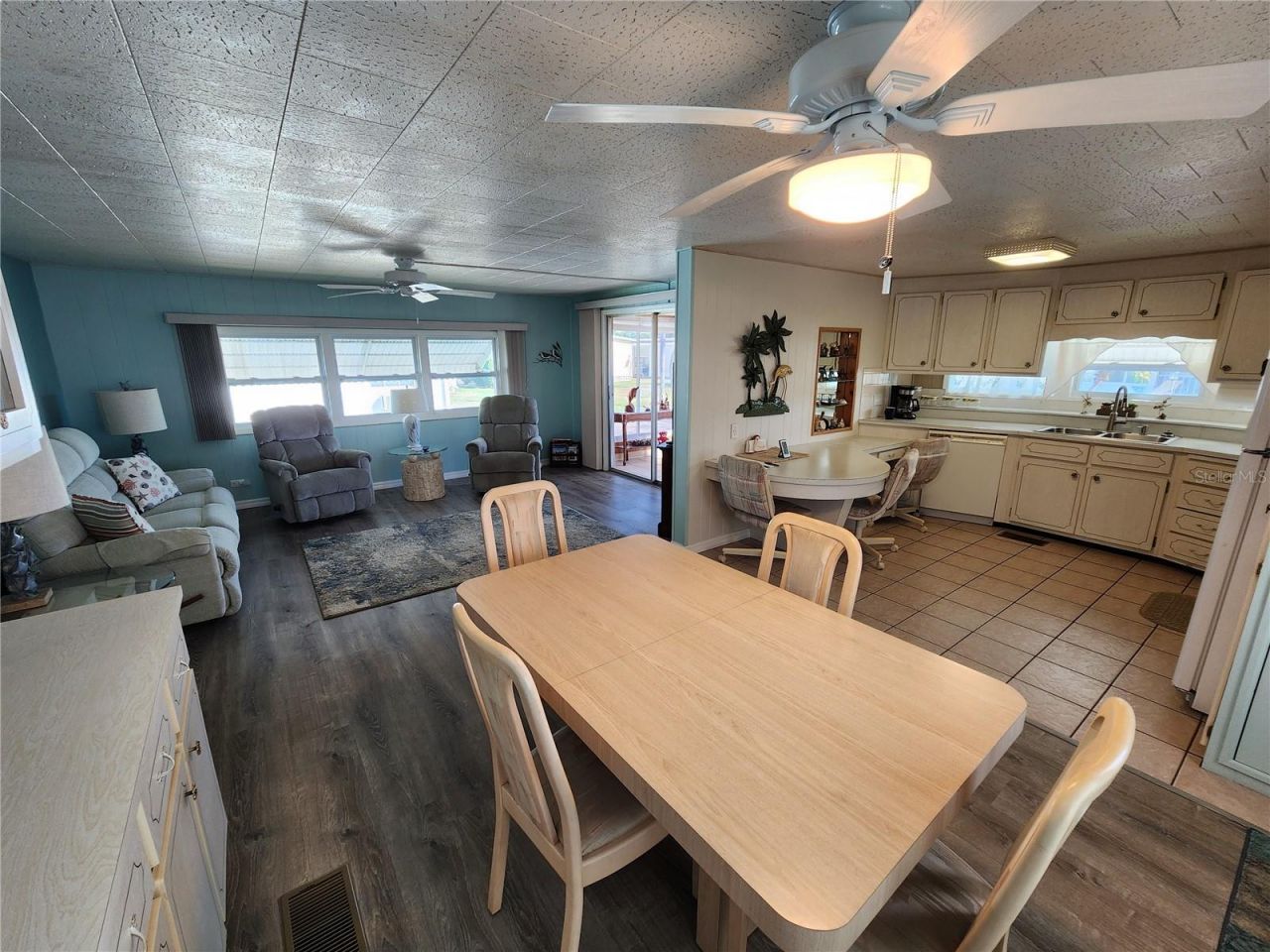 603 Cyprus Court, Bradenton, FL 34207 Photo