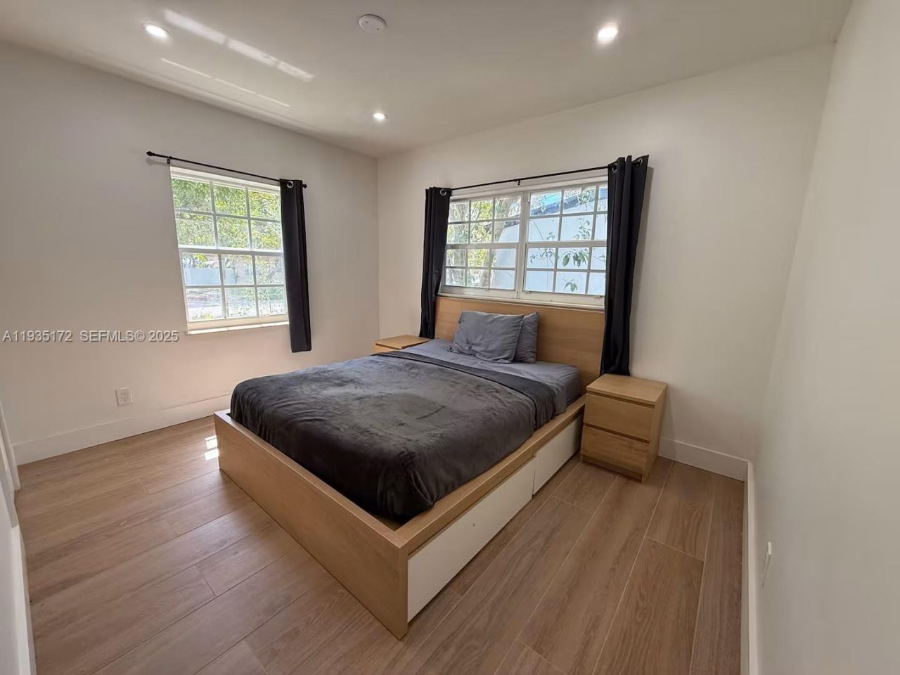 15800 NE 15th Ave, North Miami Beach, FL 33162 Photo