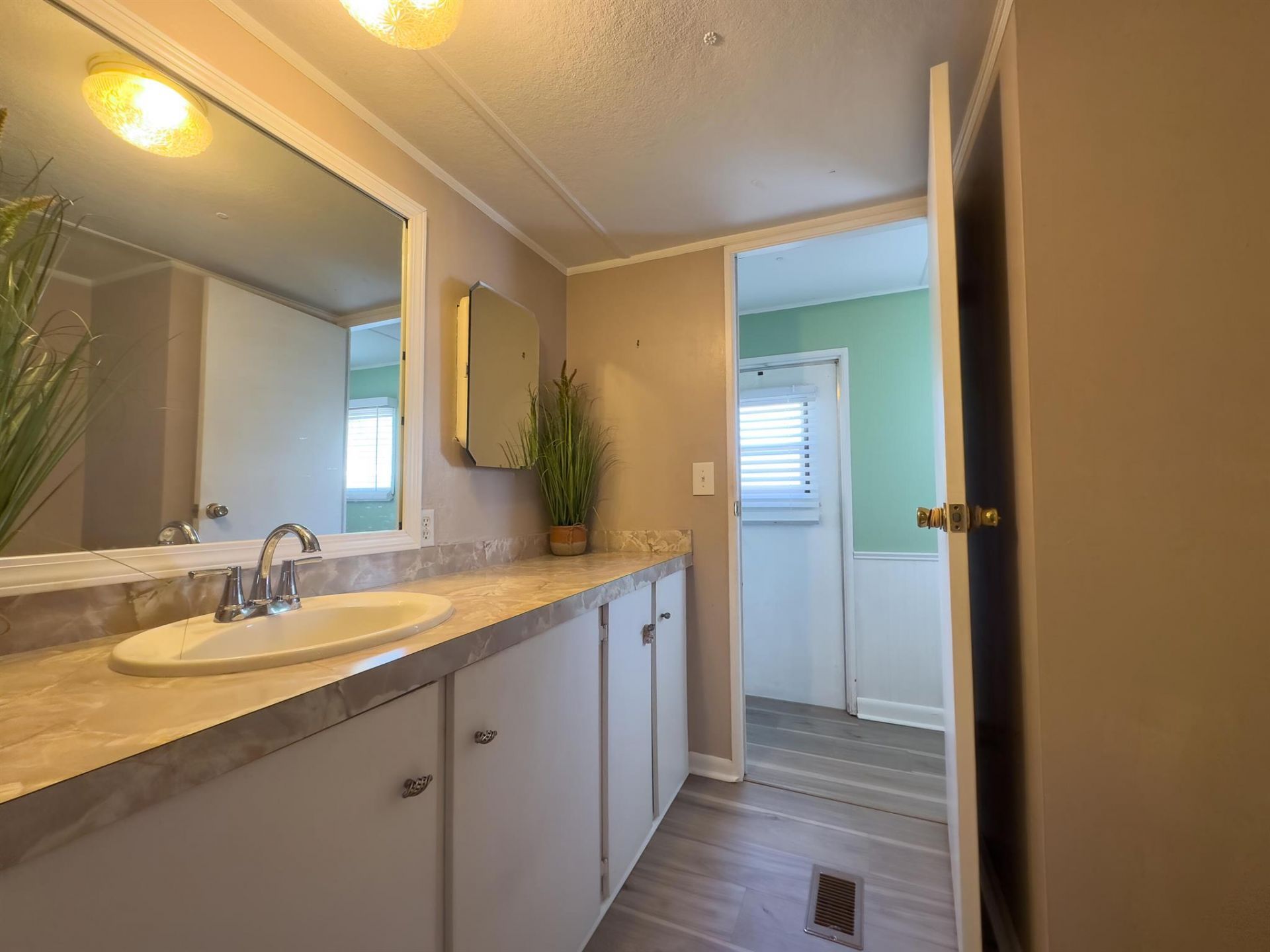 11055 SE Federal Highway, Unit 3, Hobe Sound, FL 33455 Photo