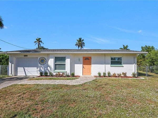 2822 Bruce ST, MATLACHA, FL 33993