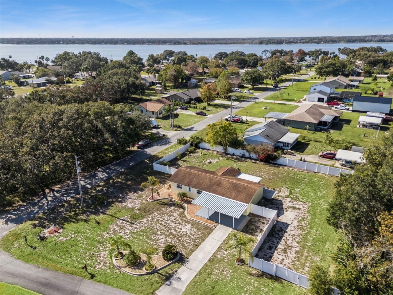 33415 Picciola Drive, Fruitland Park, FL 34731