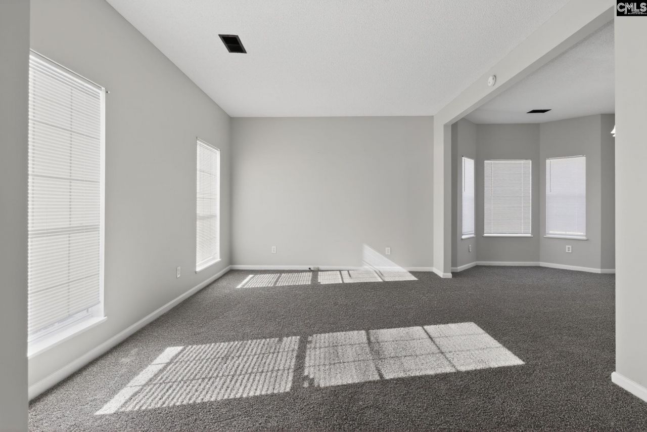 527 Autumn Glen Road Photo 10