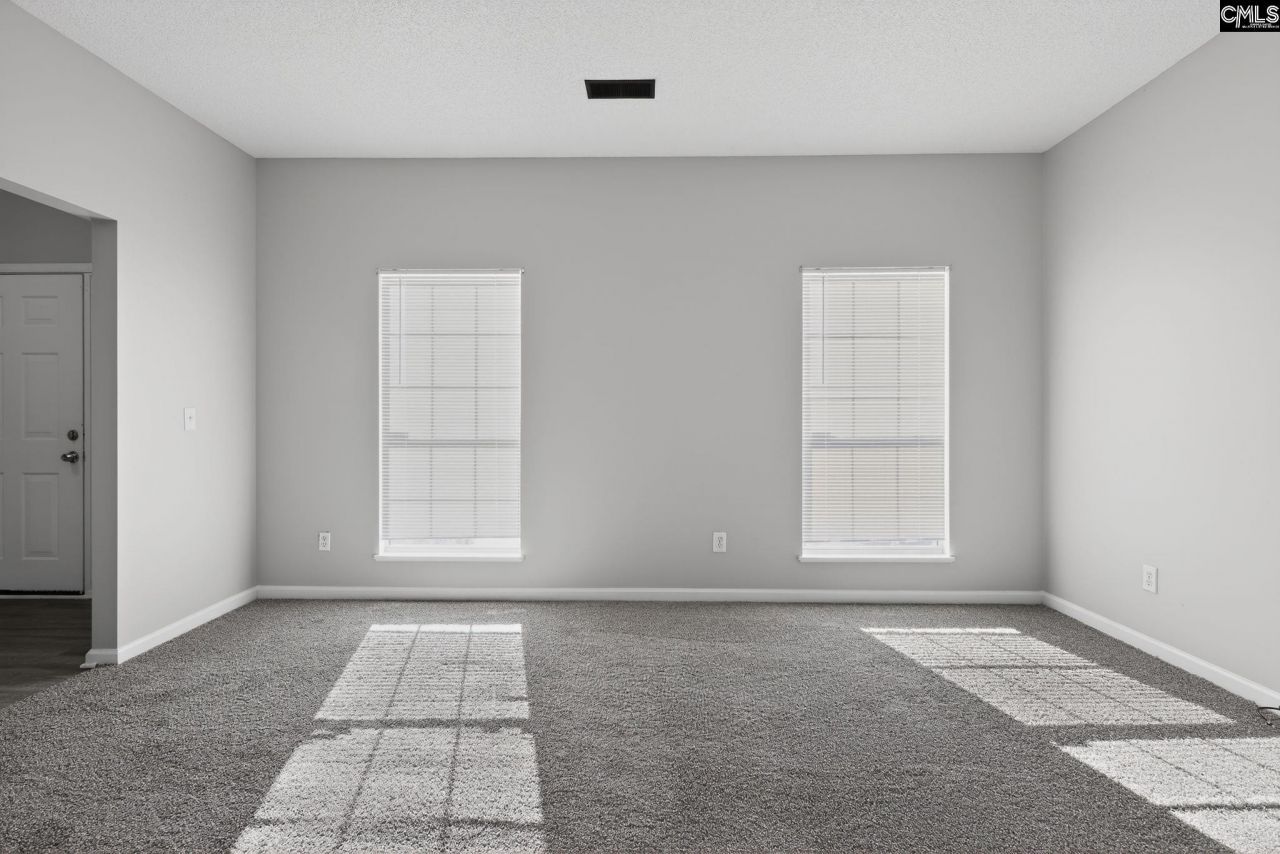 527 Autumn Glen Road Photo 9