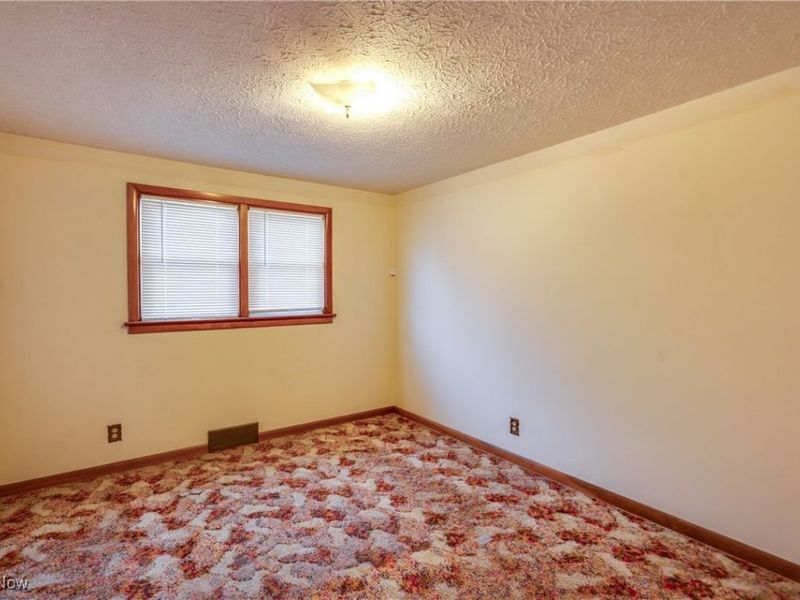 4344 Crestwood Street NW, Canton, OH 44708 Photo 11